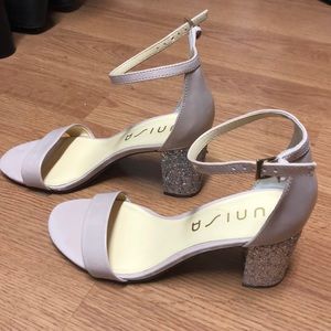 Sparkle heel shoe. Size 8